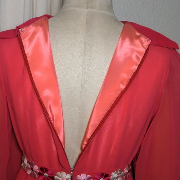 Vintage 60s Pink Embroidered Daisy Maxi Dress Bishop Sleeves XS/Small - Picture 11 of 13